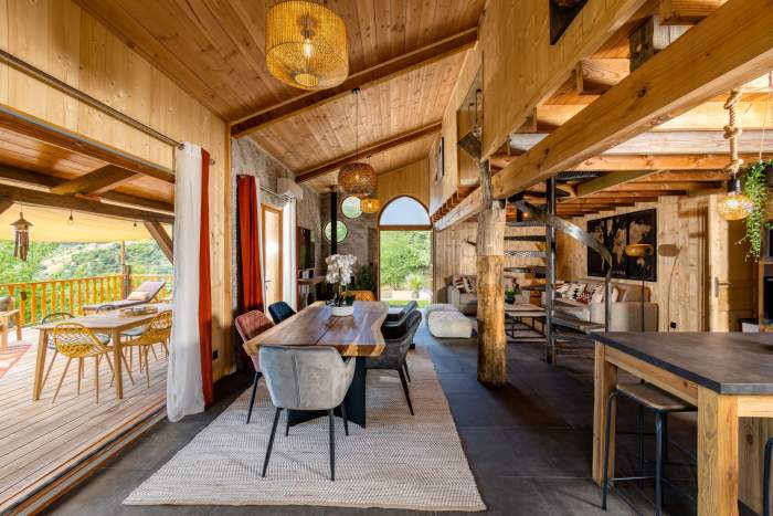 Hôtel Spa Luxe Ardèche · Hôtel Jacuzzi Ardèche · Domaine de Chalvêches